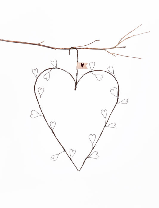 Drahtherz mit Herzen
