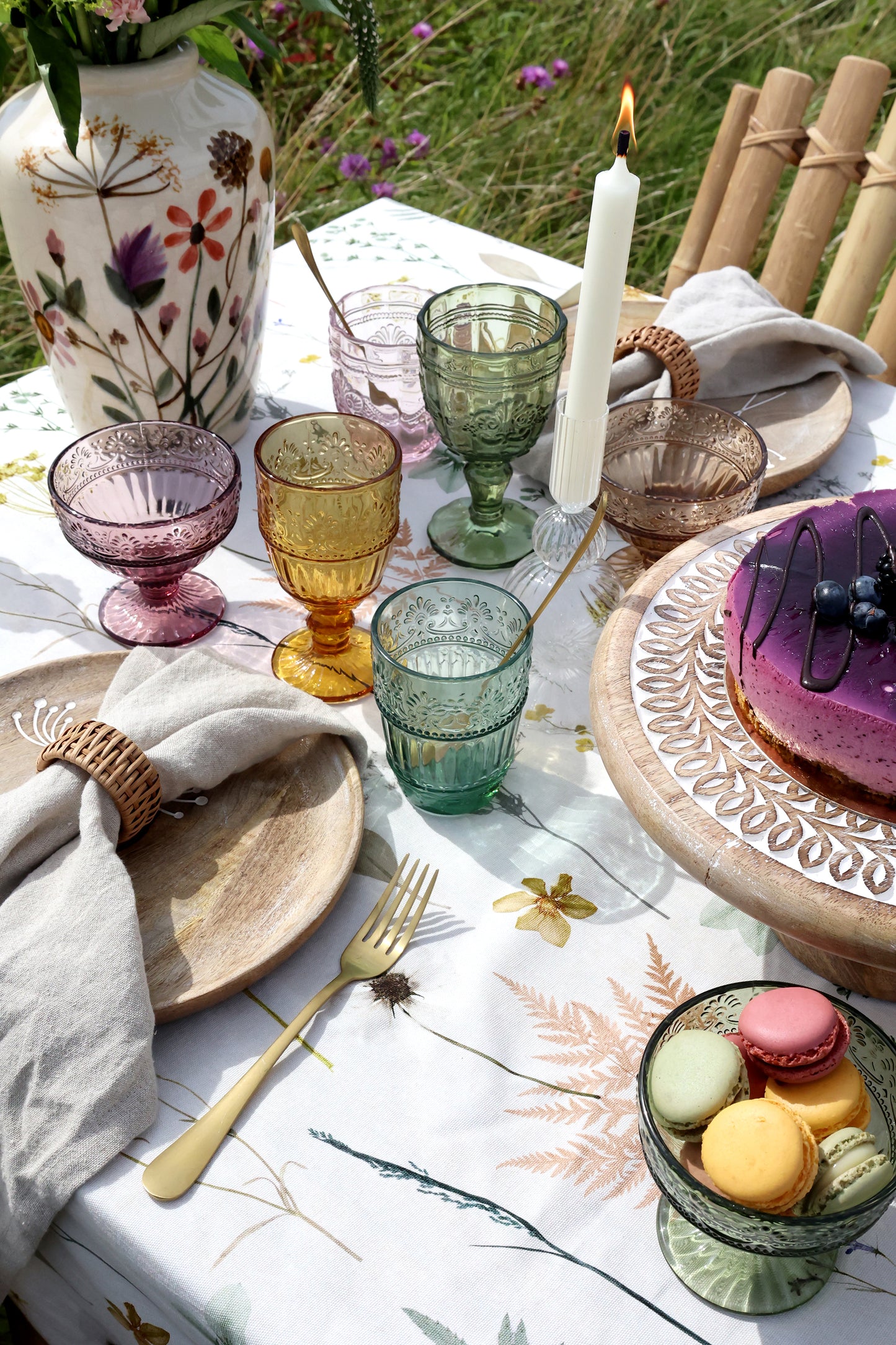 Tischdecke mit Blumendruck