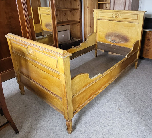 Bett "Hempel"
