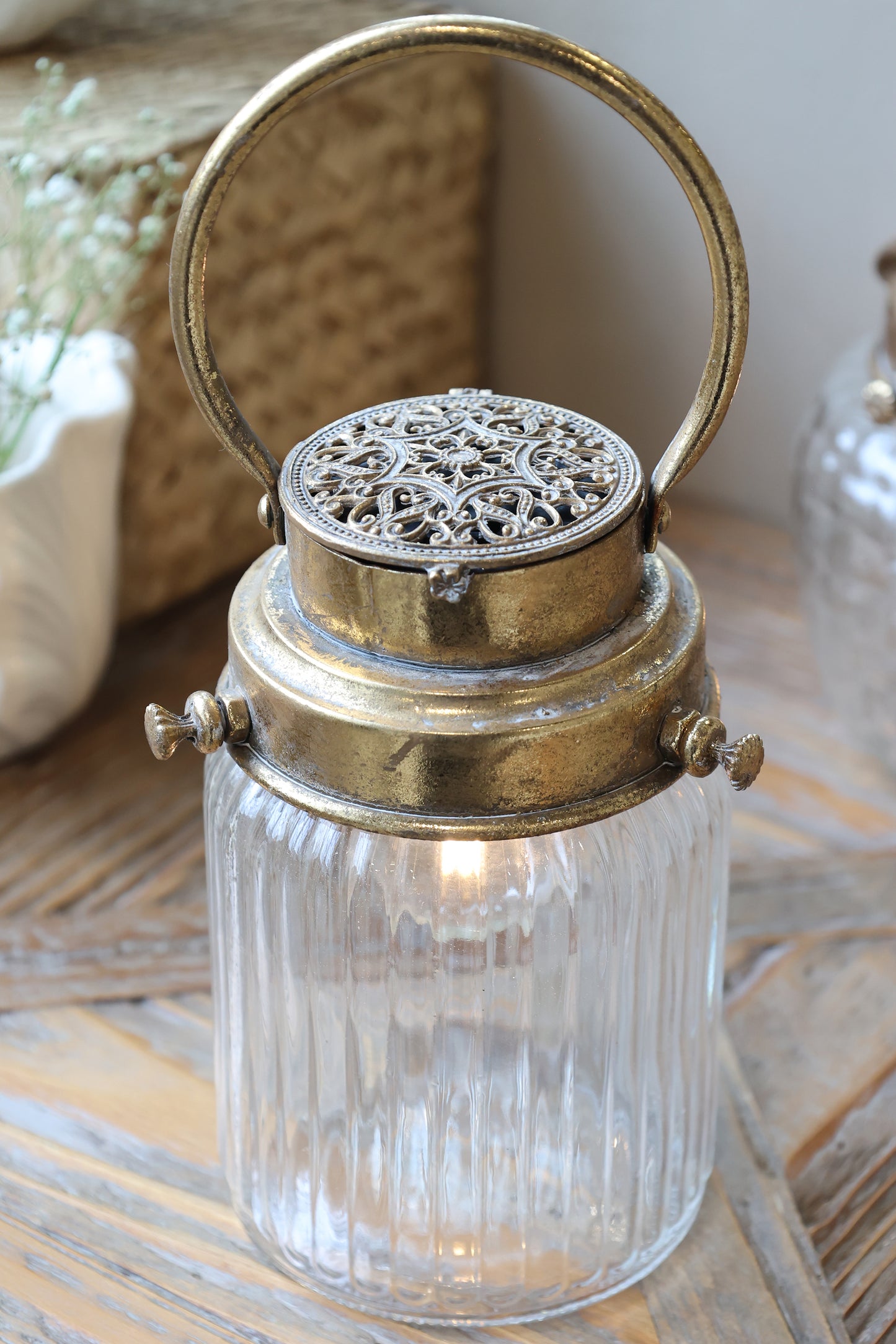 Laterne mit Timerfunktion antique messing geriffelt