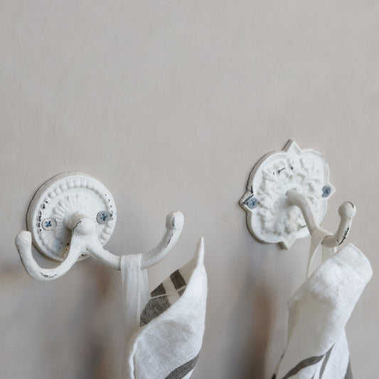 Haken mit Dekor creme