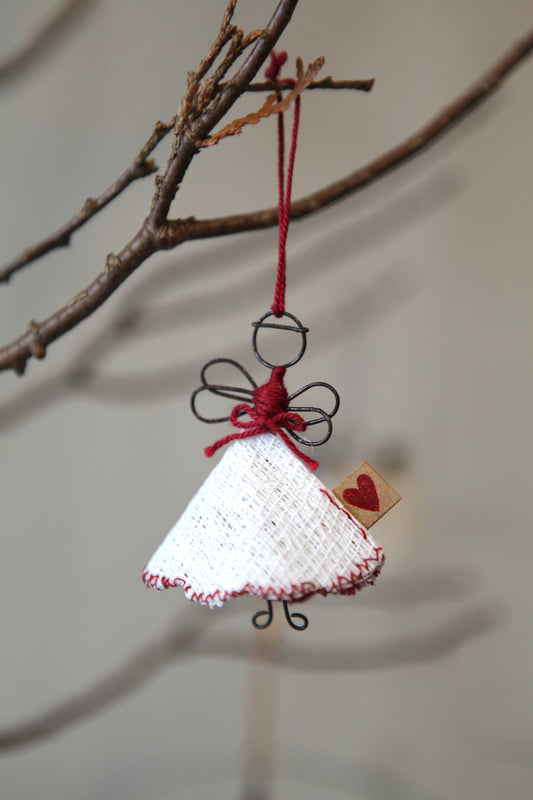 Mini Engelchen. Rotes Herz