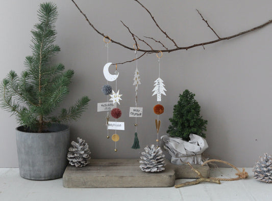 Glöckchenornamente. Fröhliches Fest