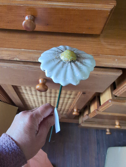 BlumenStecker Marta, Stoneware Margerite