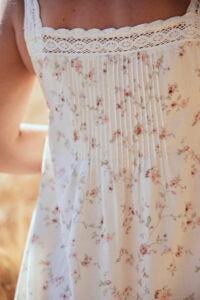 Kleid Suzanna lang