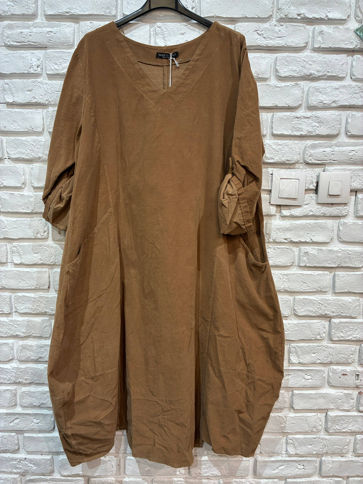 KLEID 772 100% Baumwolle Cord: Tabacco