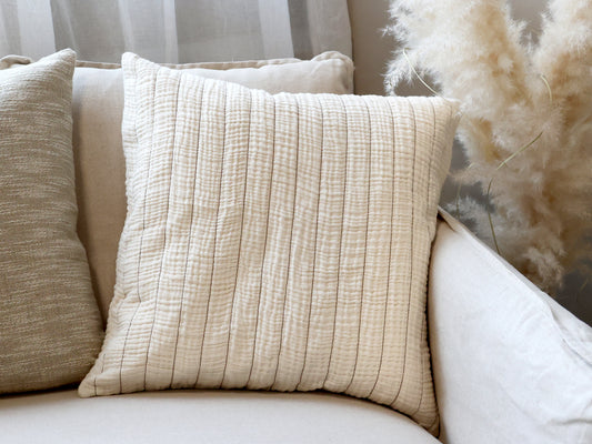 Kissenbezug mit Streifen