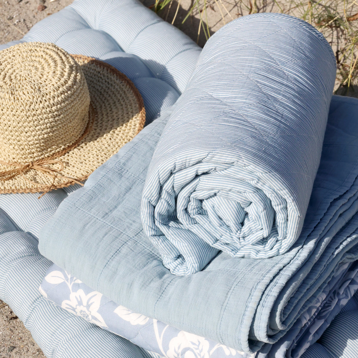 Decke / Tagesdecke / Quilt Vintage sky blue 180x130 cm – Wandelbar ~Möbel- & Raumgestaltung~