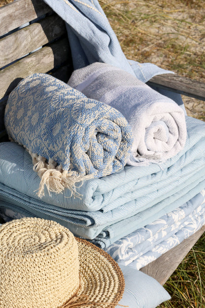 Decke / Tagesdecke / Quilt blau mit Blumenmuster 180x130cm
