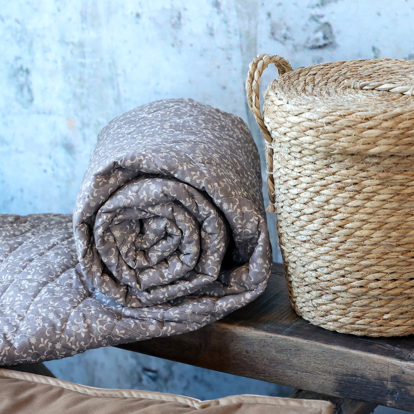 Decke / Tagesdecke / Quilt mit Blumen 180x130 cm