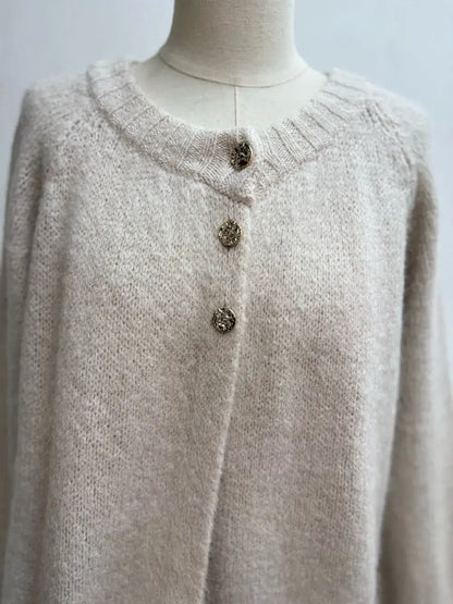 Cardigan aus flauschigem Strick mit dekorativen Knöpfen: Beige /  7920 Einheitsgröße