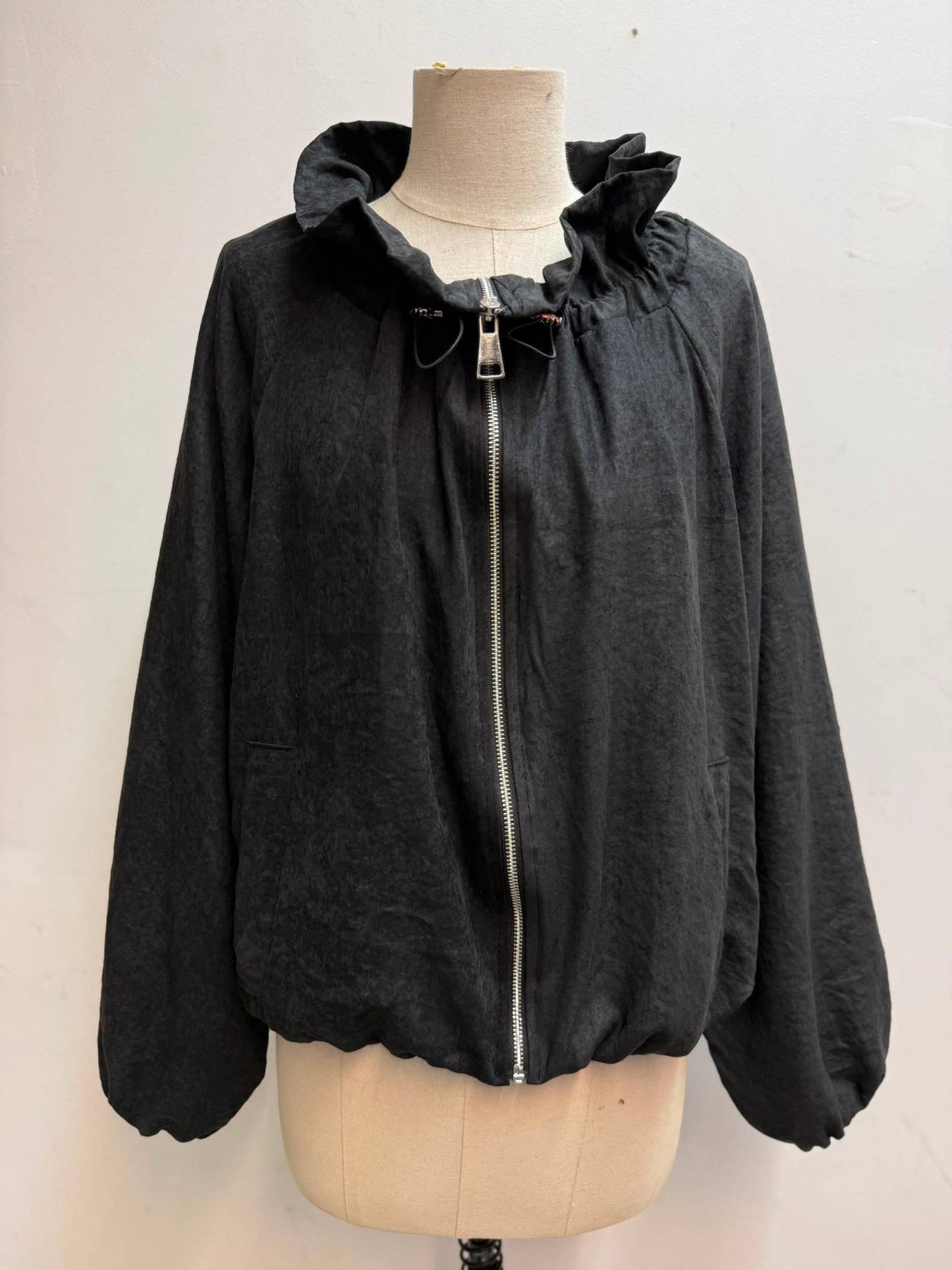 Leichte Damenjacke aus Polyester: Schwarz / 7226 Einheitsgröße