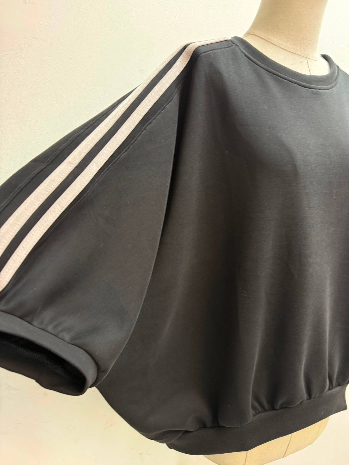 Oversize-Sweatshirt mit Fledermausärmeln: Taupe / Eine Größe 51511