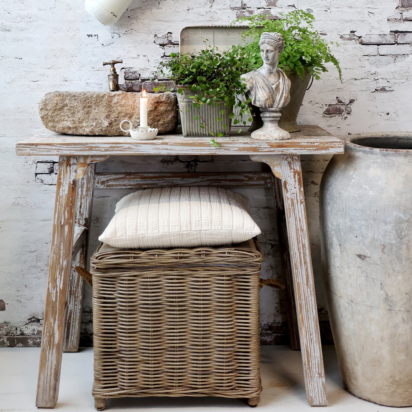 Tisch / Konsolentisch