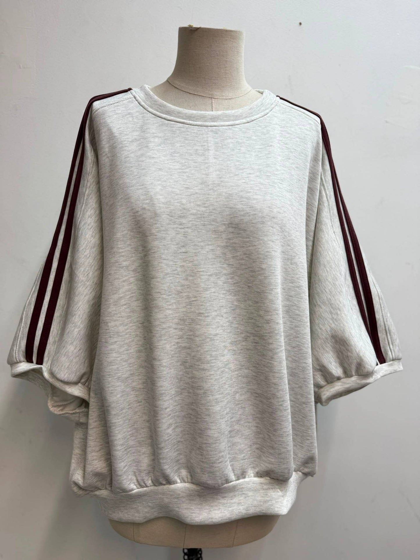 Oversize-Sweatshirt mit Fledermausärmeln: Taupe / Eine Größe 51511