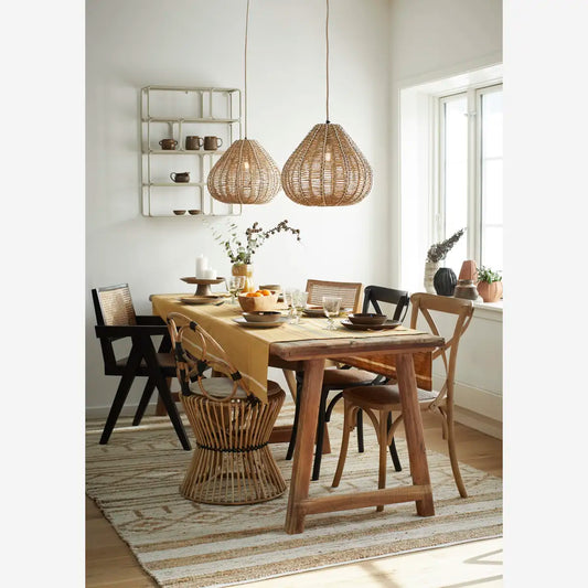 Tisch recycelt