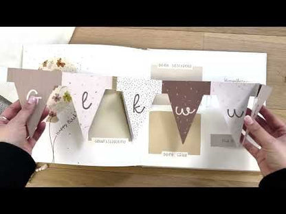 Baby Album mit Stickerei Mein erstes Jahr