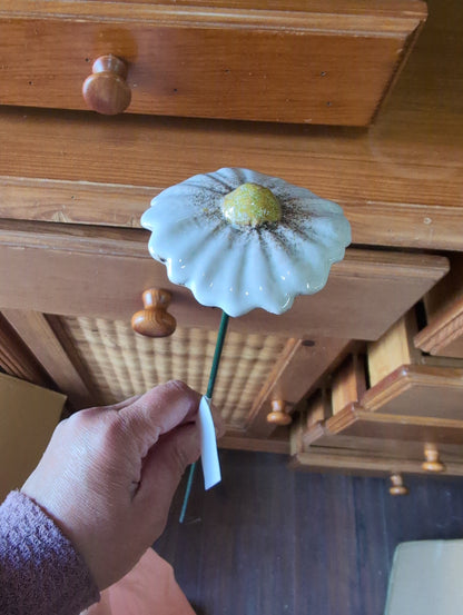 BlumenStecker Marta, Stoneware