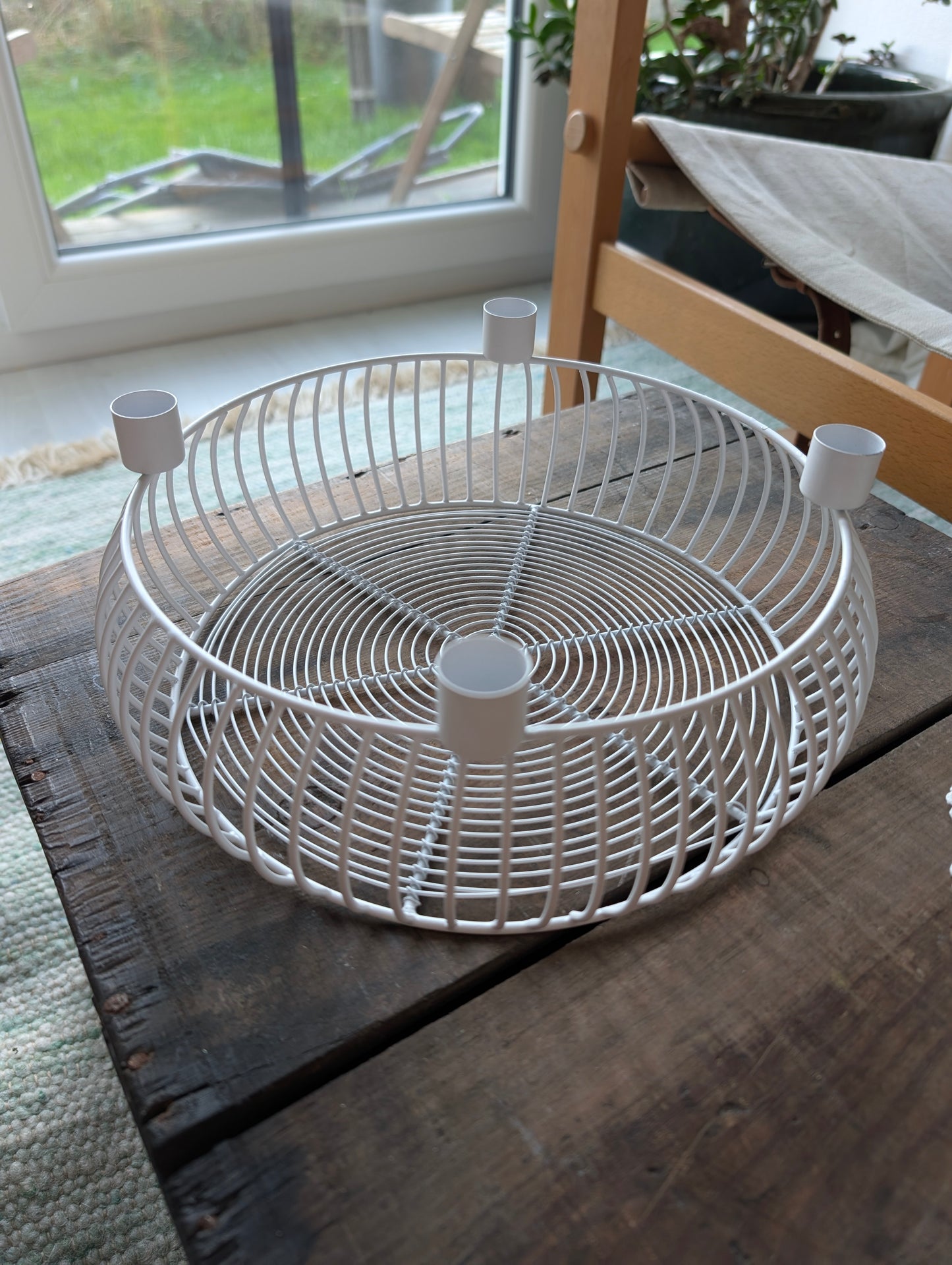 Adventskranz gedecktes Weiß