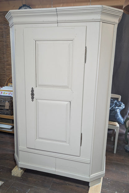 Schrank "Manu"