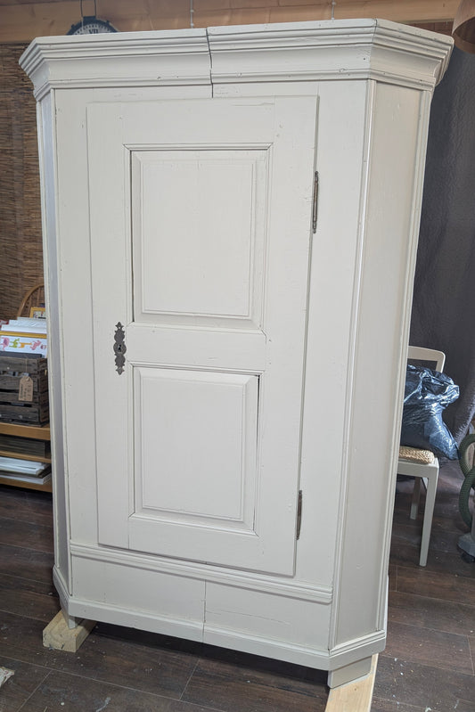 Schrank "Manu"