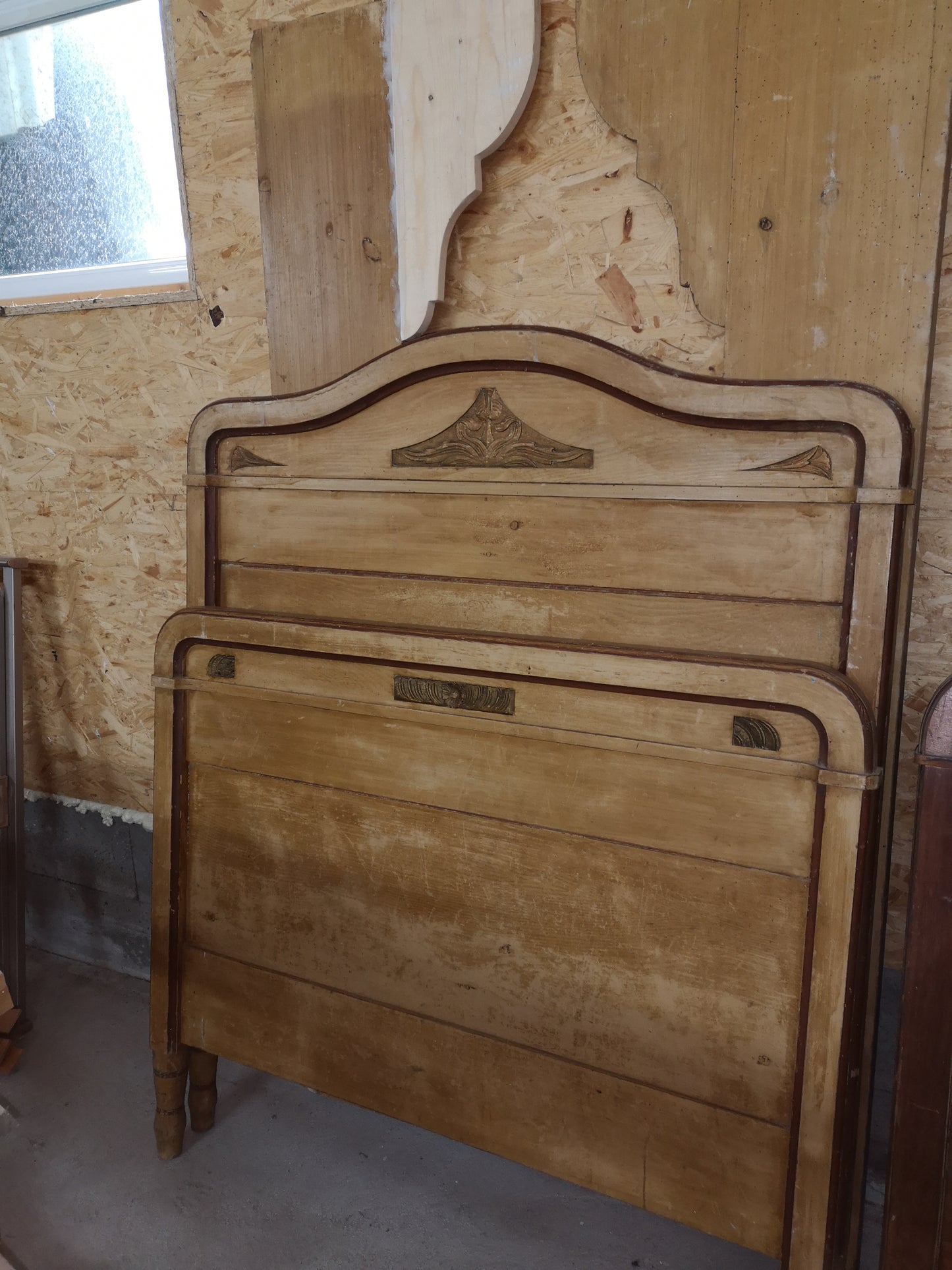 Bett "Tolke"