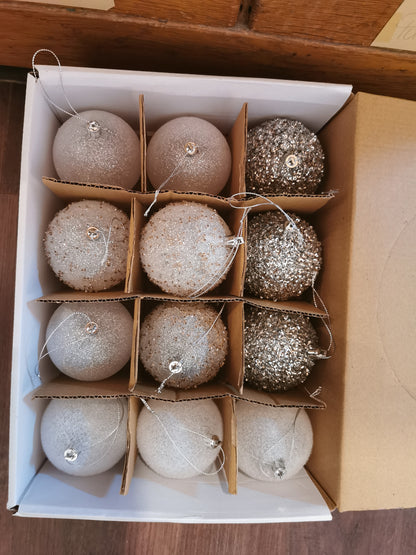 Christbaumkugel mit Batterie