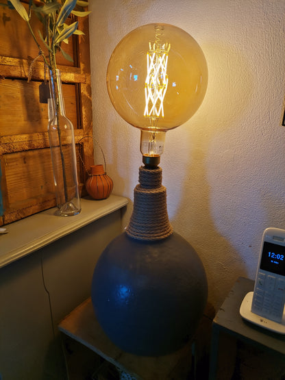 Stehlampe