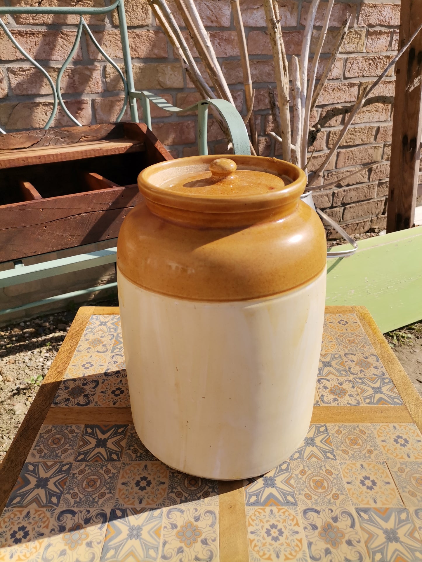 Vorratsglas aus Keramik mit Deckel