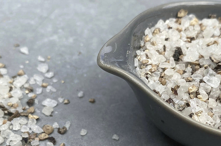 Salt (wird zu GREY NO. 9)